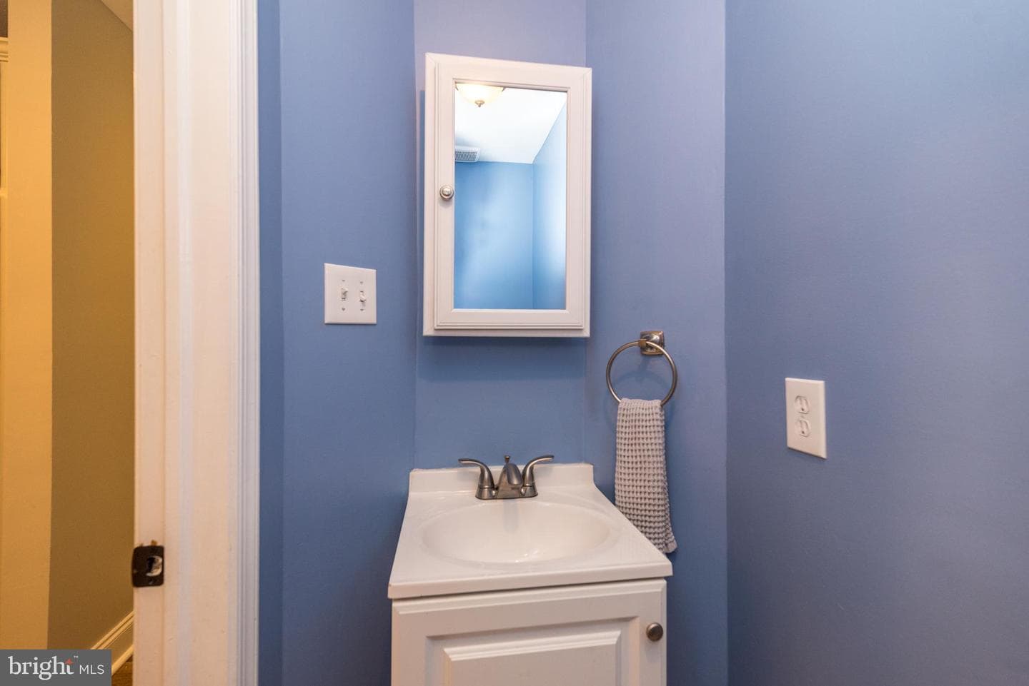 303 Stratford Court photo 20