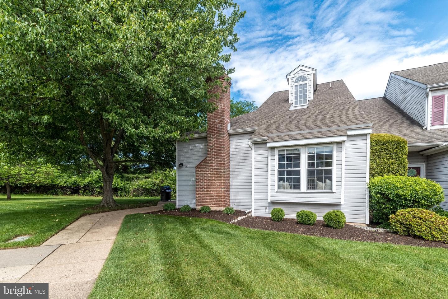 303 Stratford Court photo 41
