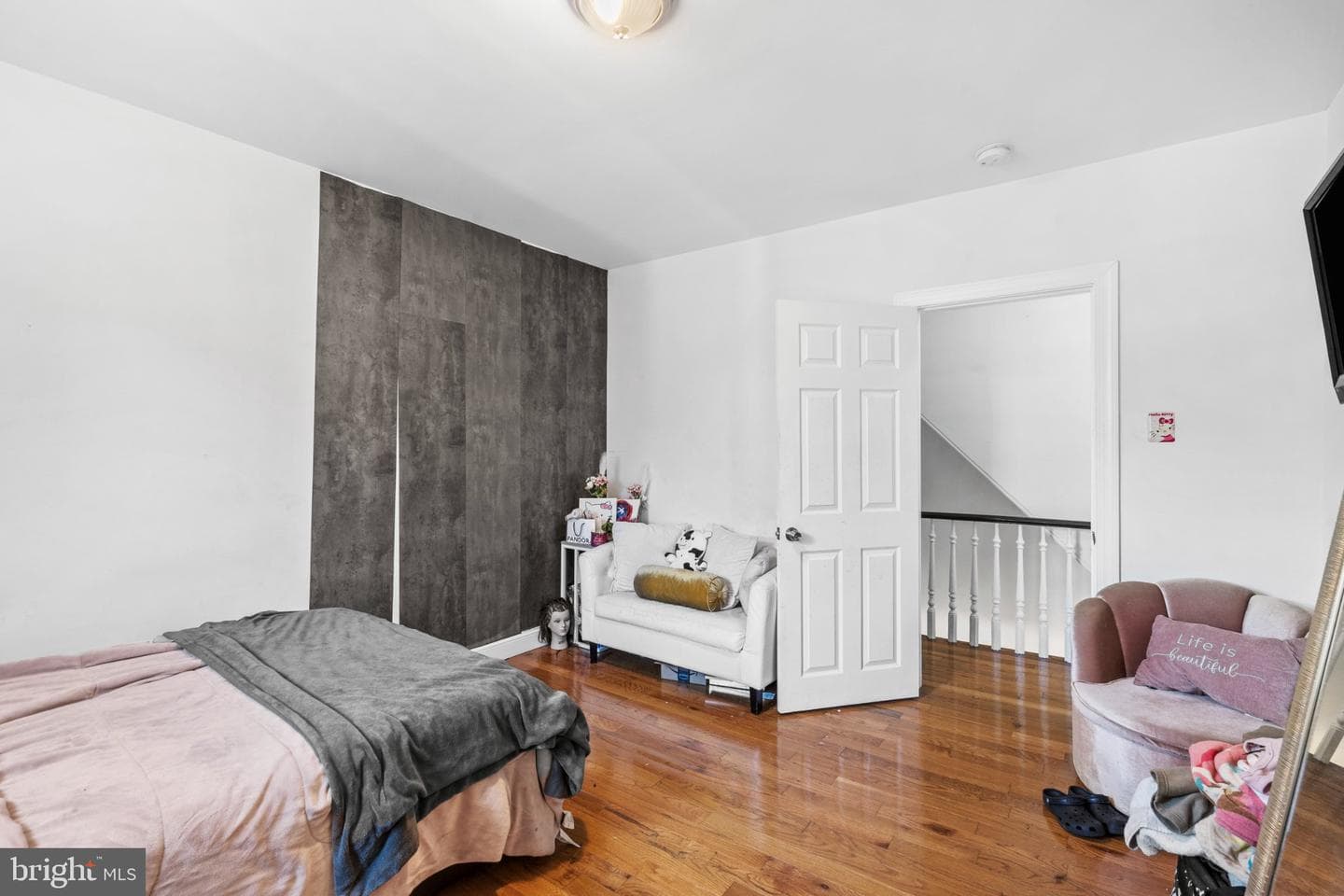 242 E Church Road photo 12