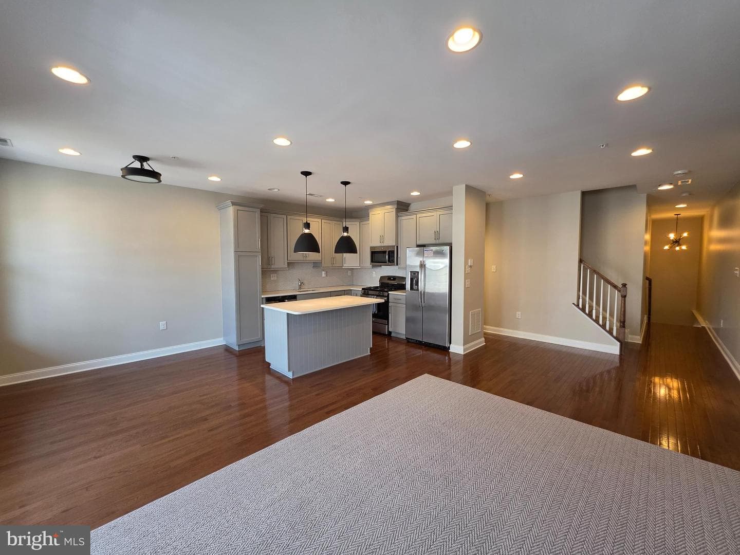 32 N Cannon Avenue photo 4