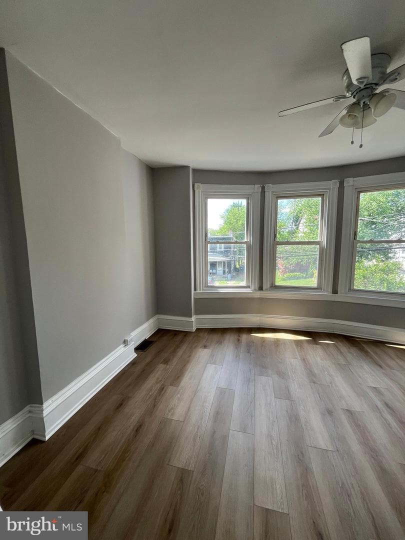 213 Ardmore Avenue photo 20