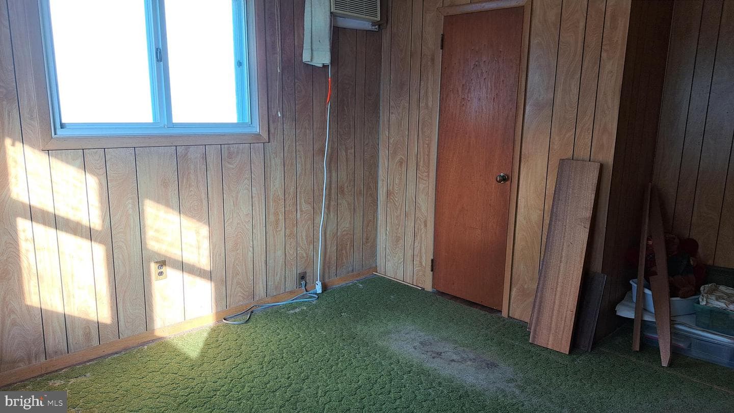 1214 Hall Avenue photo 21