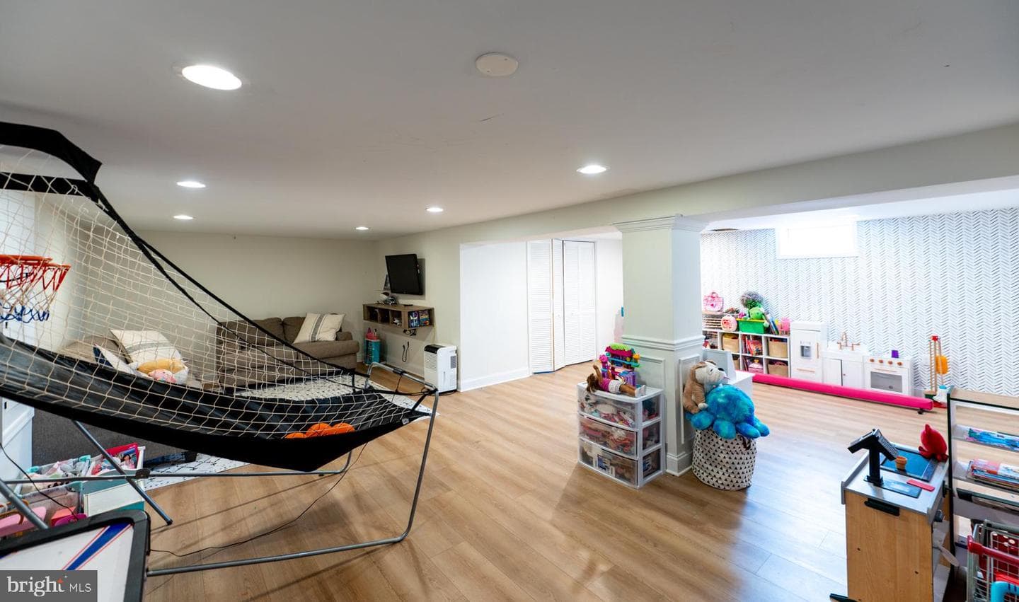 1113 E Prospect Avenue photo 41