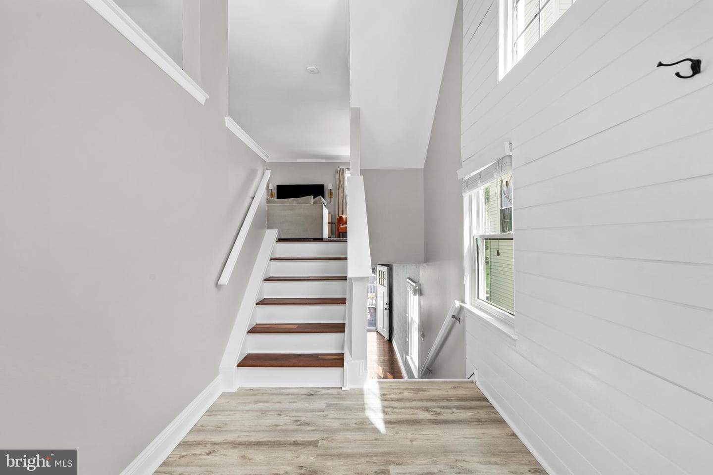 1102 Lenape Lane photo 5