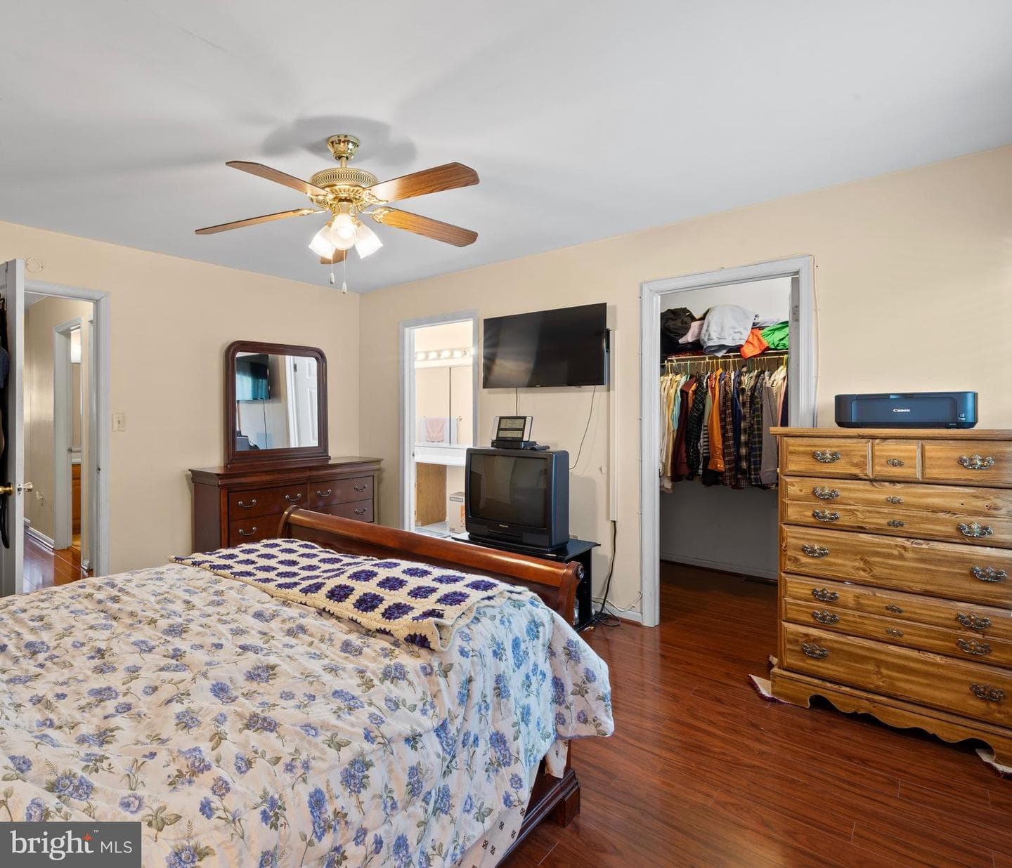 345 Bradford Lane photo 11
