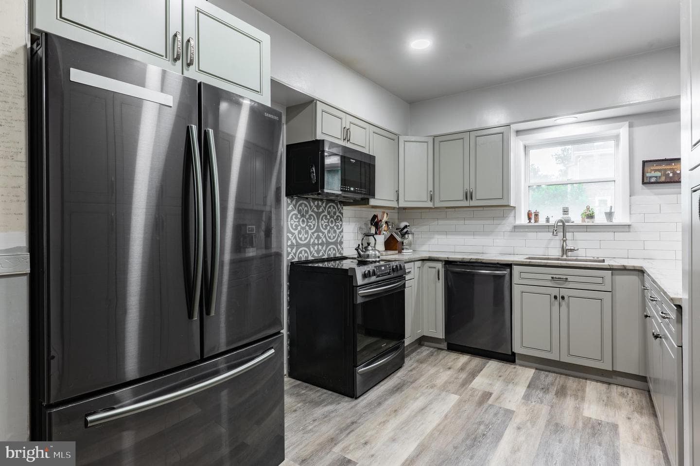 168 Harrison Avenue photo 19