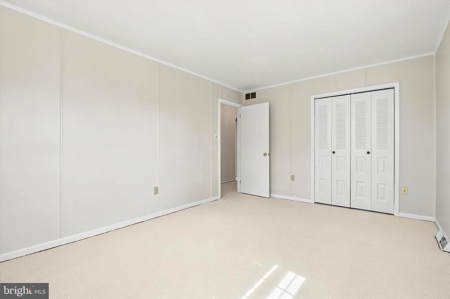 22 Woodstock Circle photo 36
