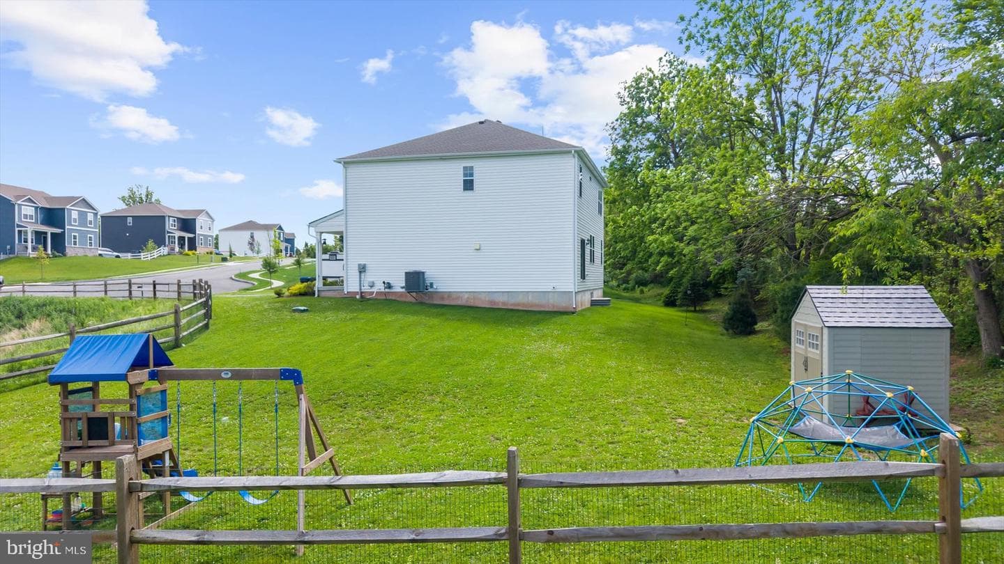 120 Eleanor Court photo 49