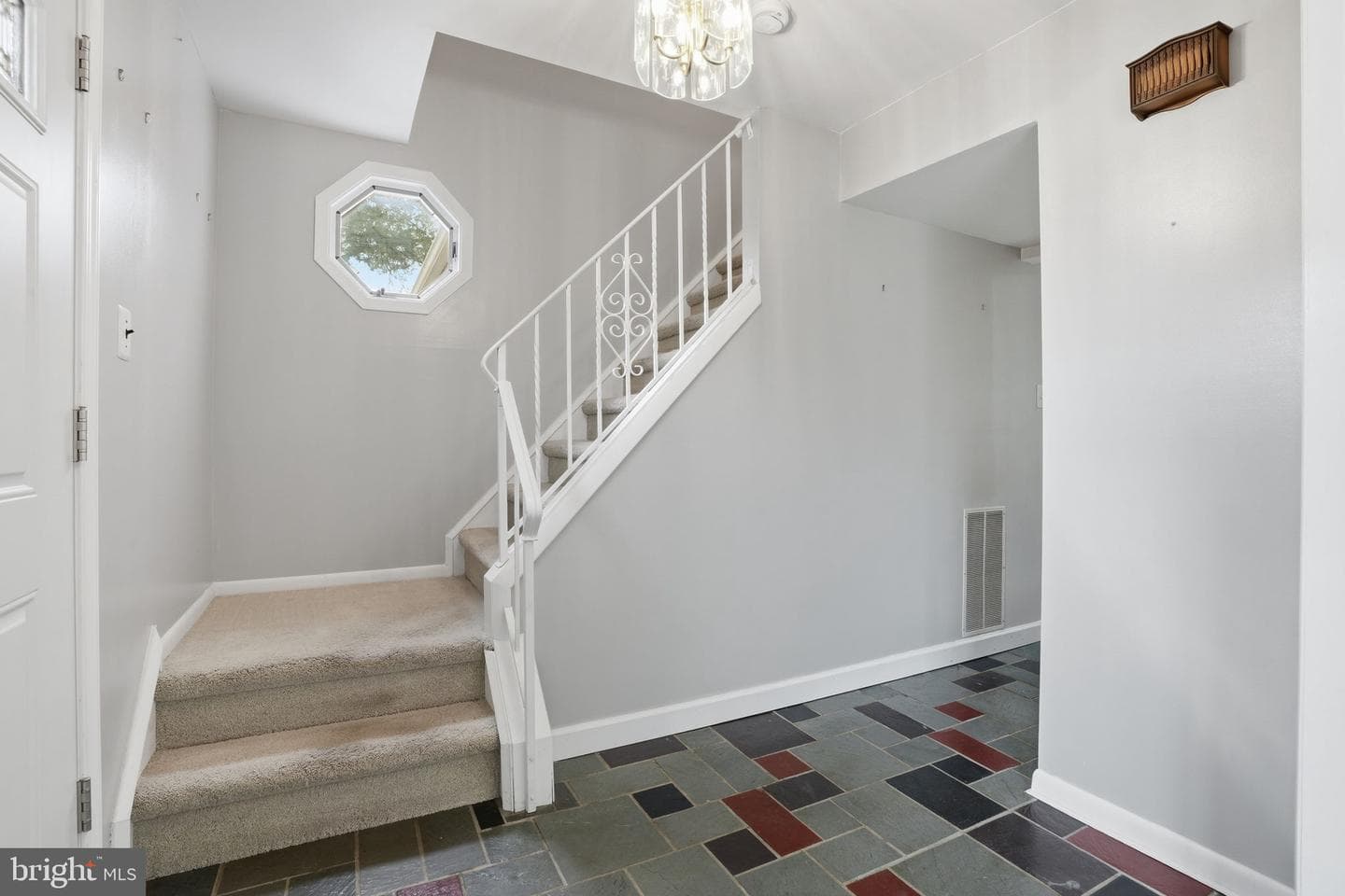 2049 Hawthorne Lane photo 19