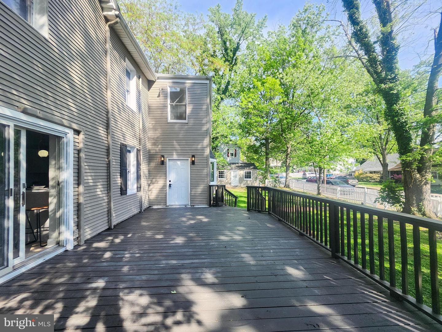 139 W Walnut Street photo 20