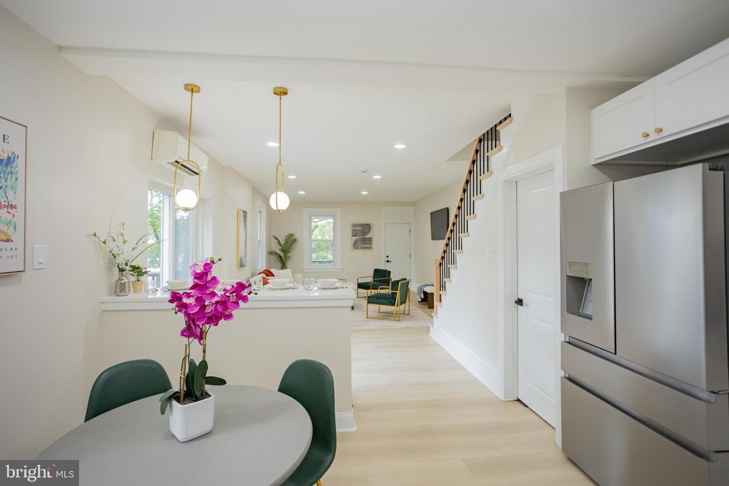 139 W Walnut Street photo 30