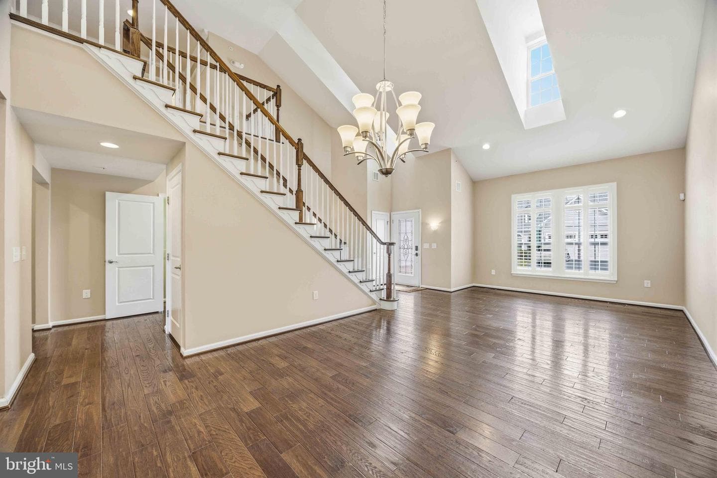 860 Reynards Run photo 12