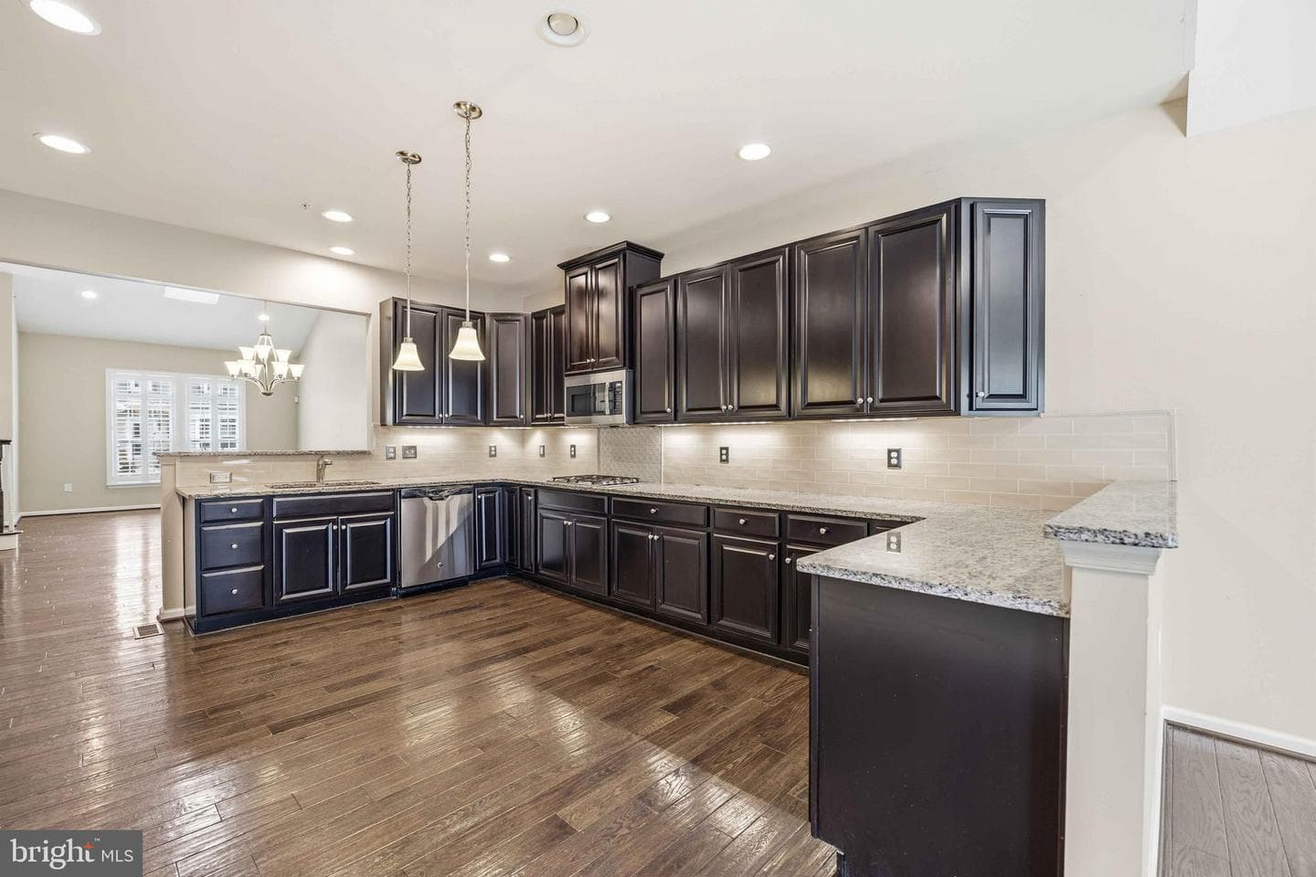 860 Reynards Run photo 16