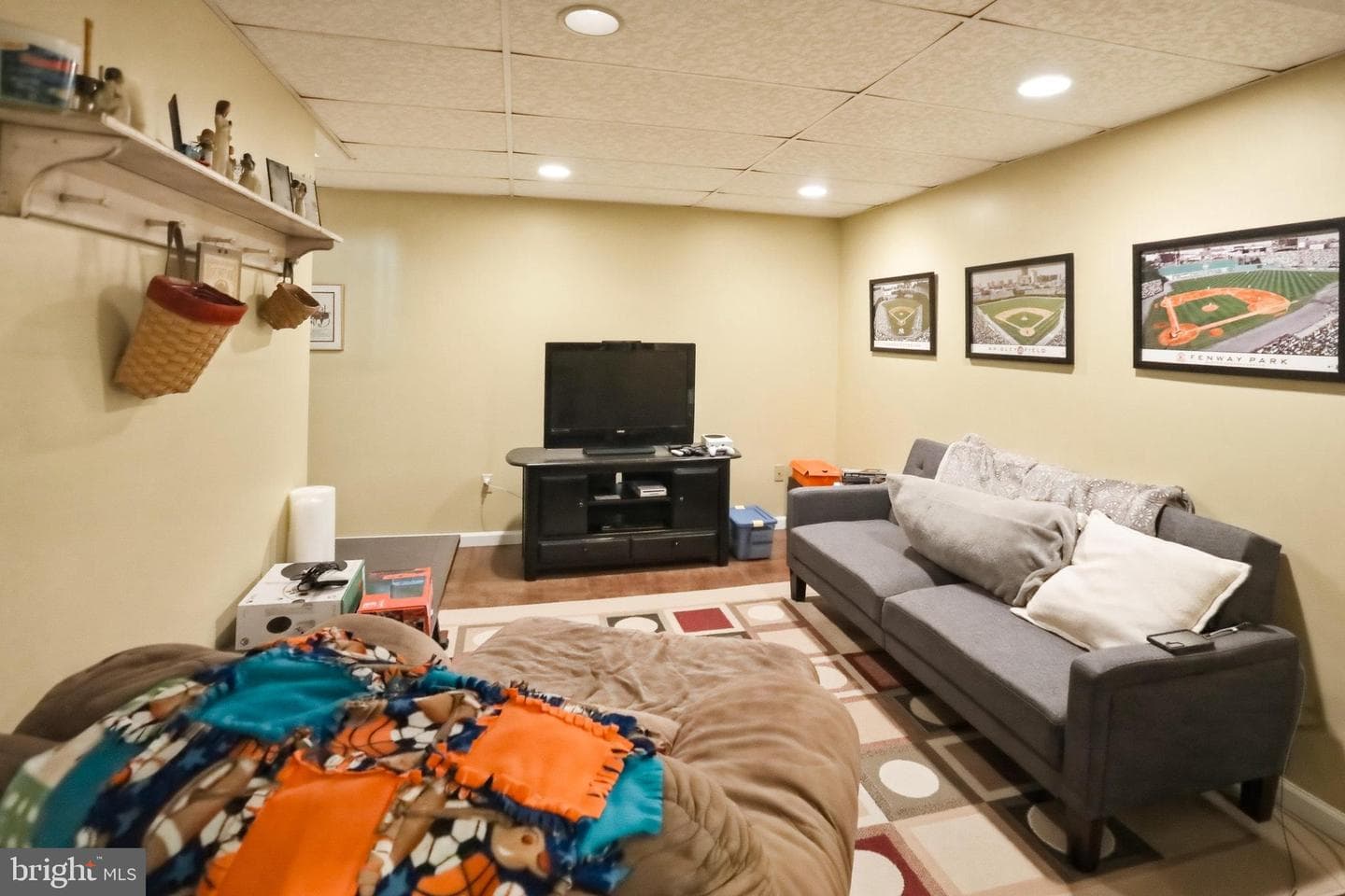 102 Noble Lane photo 32