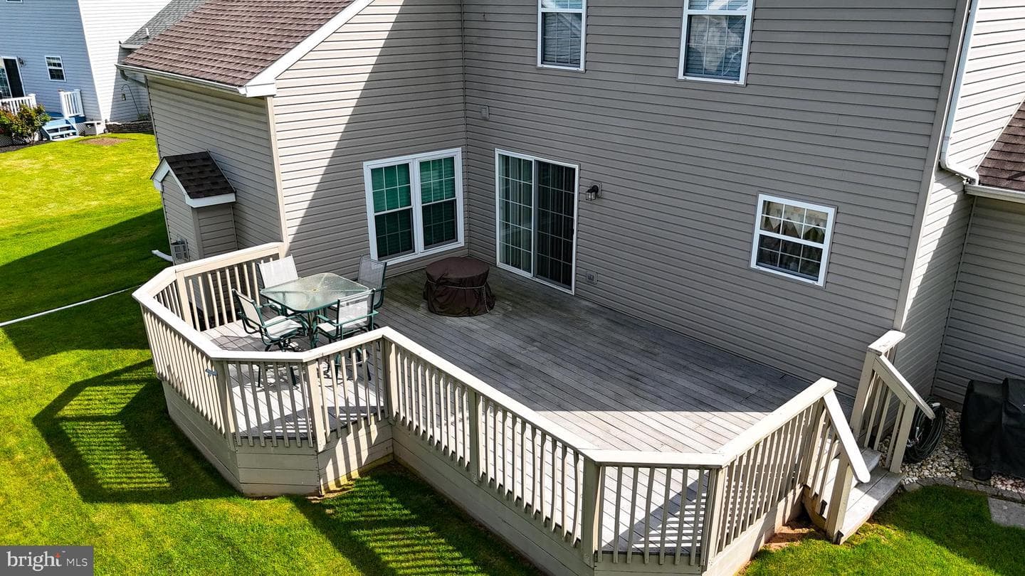 102 Noble Lane photo 46