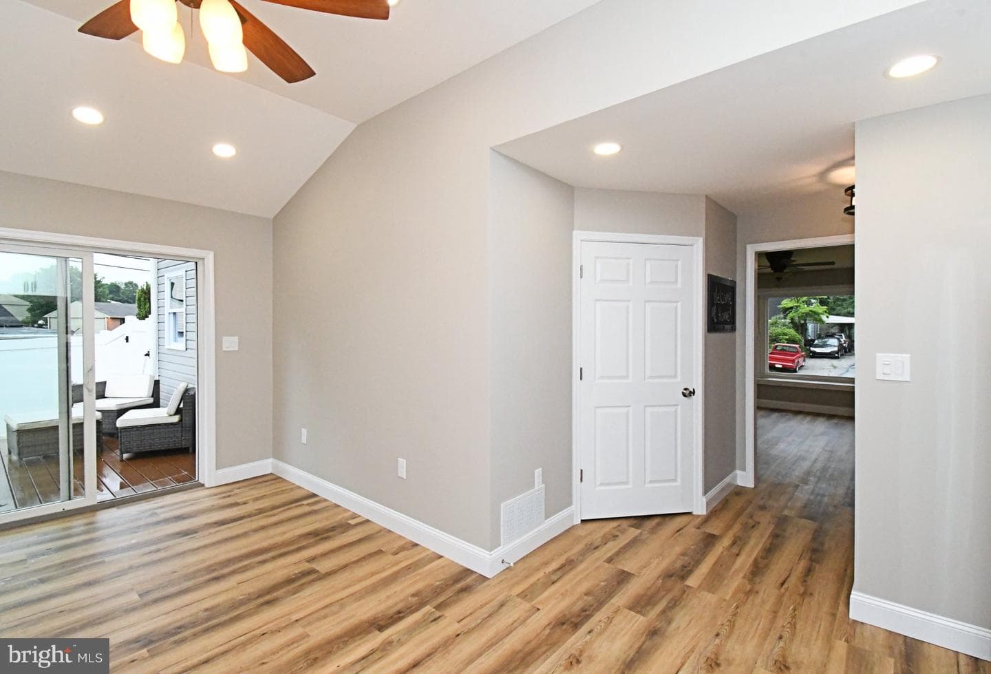 306 Independence Road photo 17