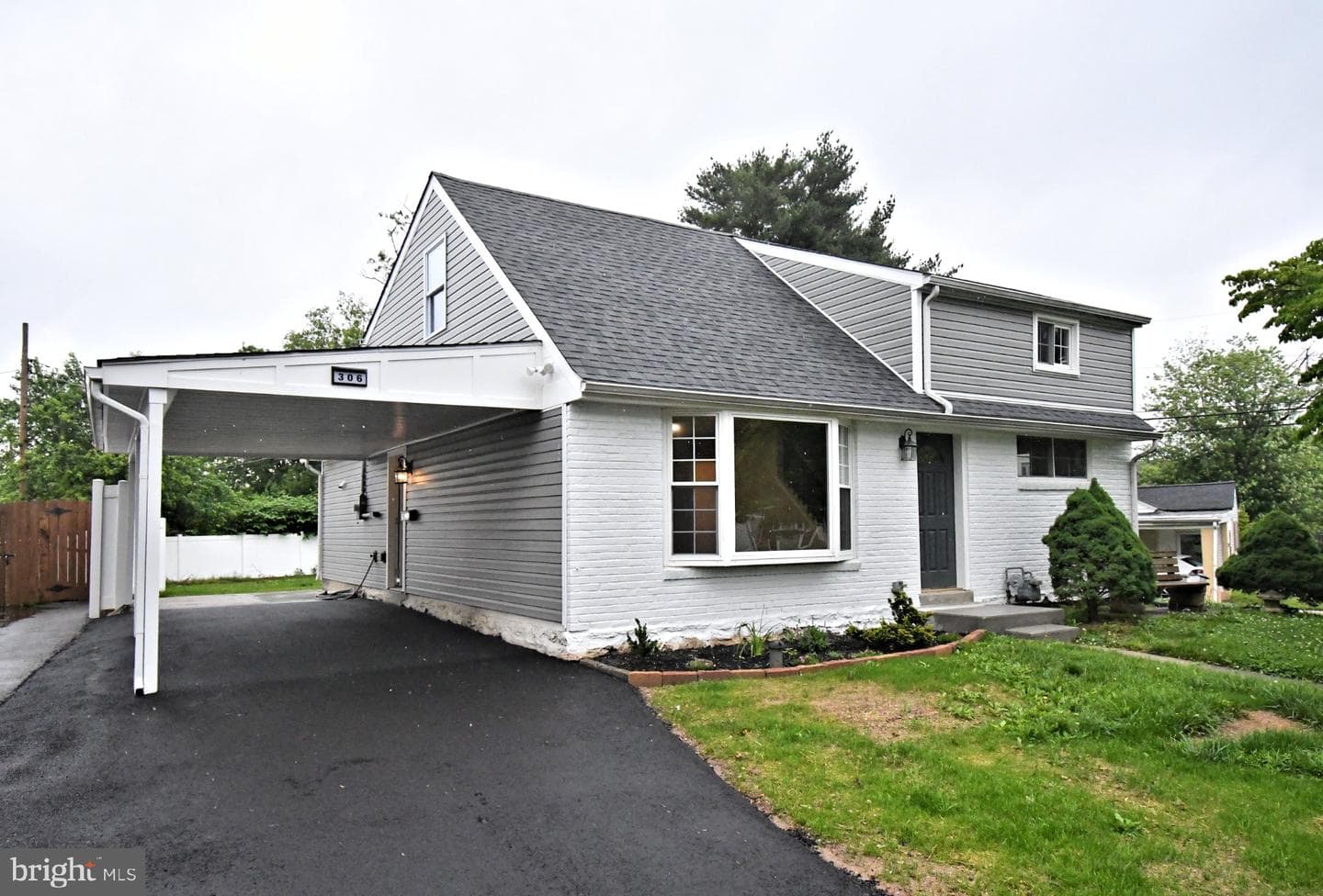 306 Independence Road photo 2