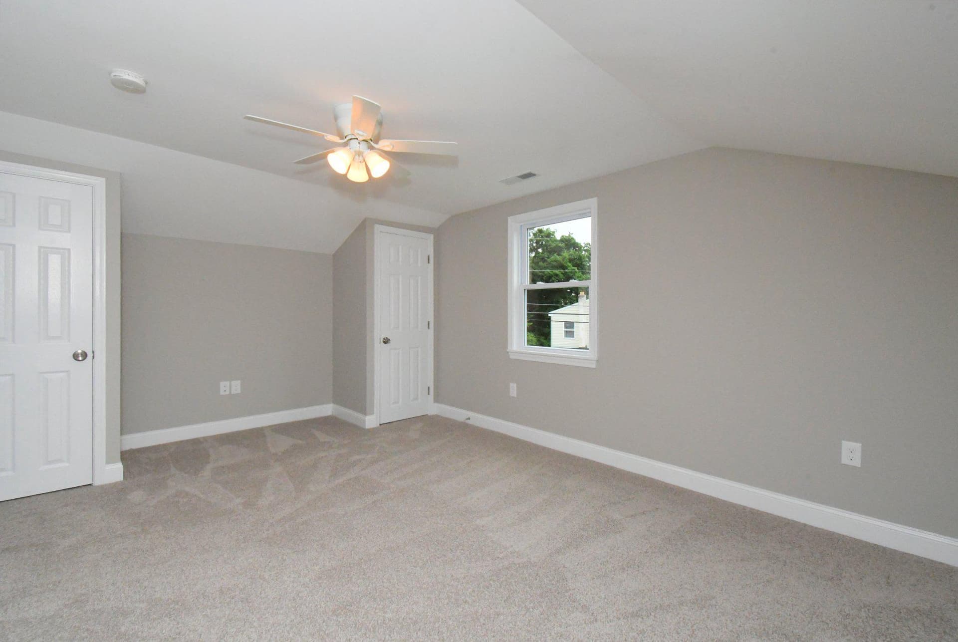 306 Independence Road photo 28