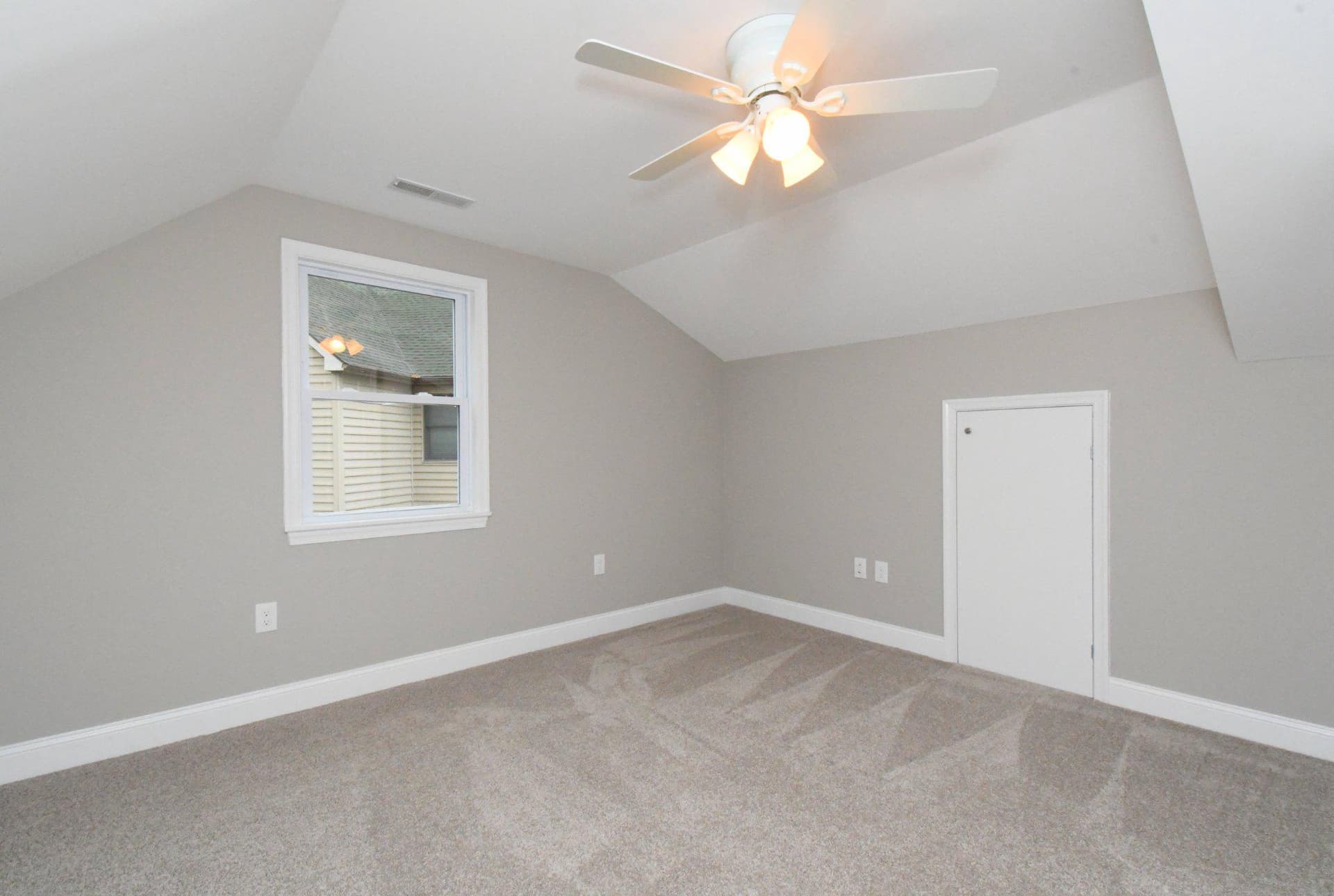 306 Independence Road photo 29