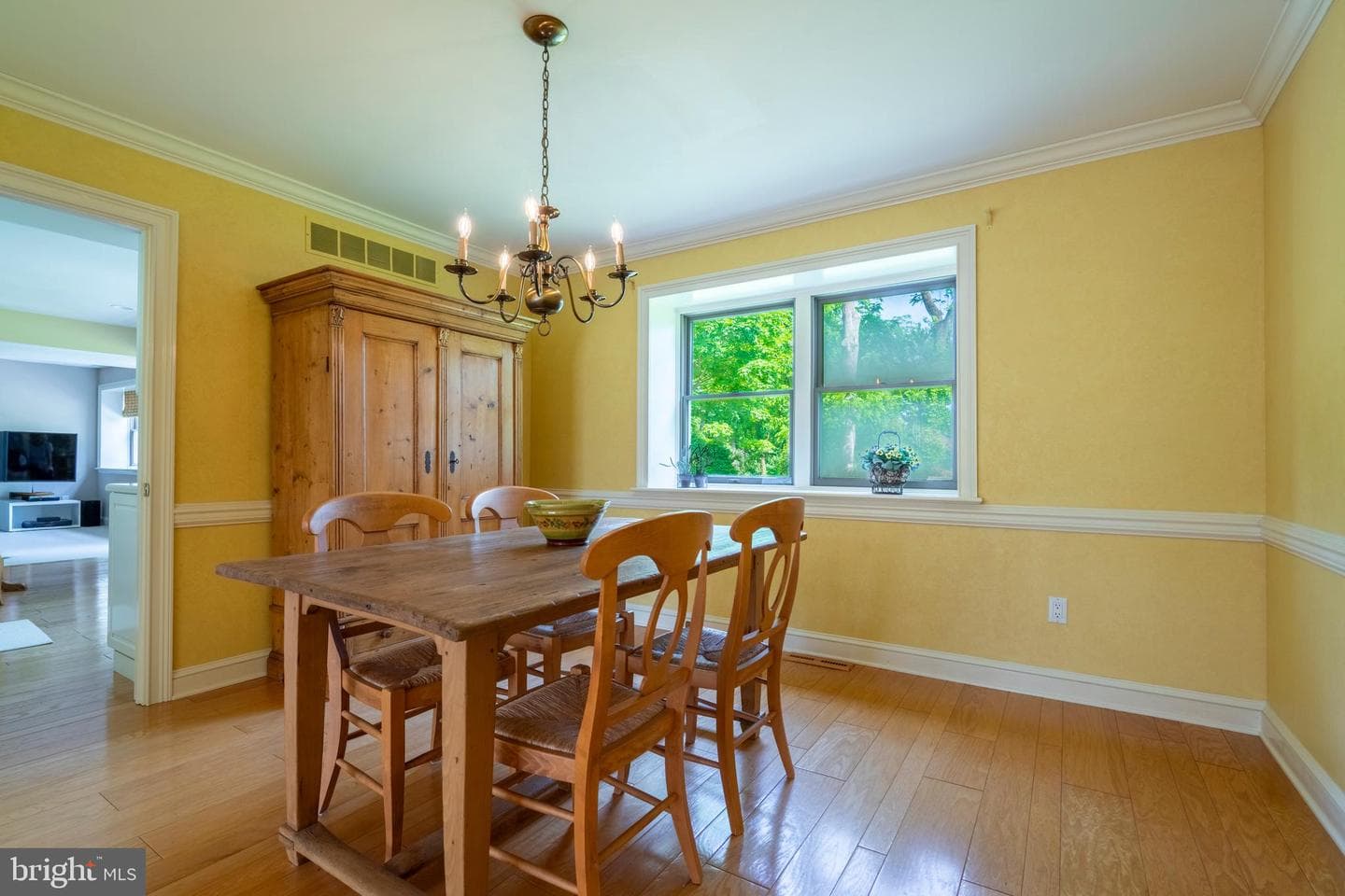 890 Village Circle photo 13