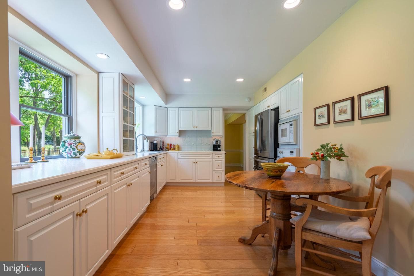890 Village Circle photo 21