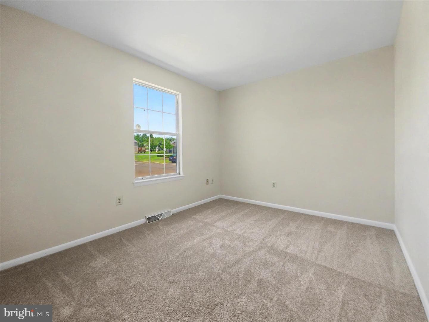 1306 Fairbourne Court photo 15