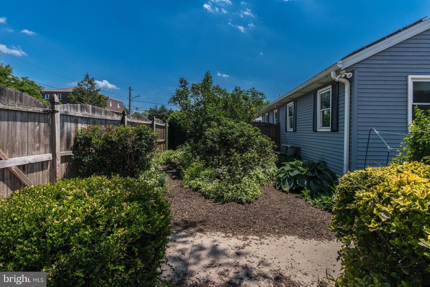 747 Logan Street photo 34