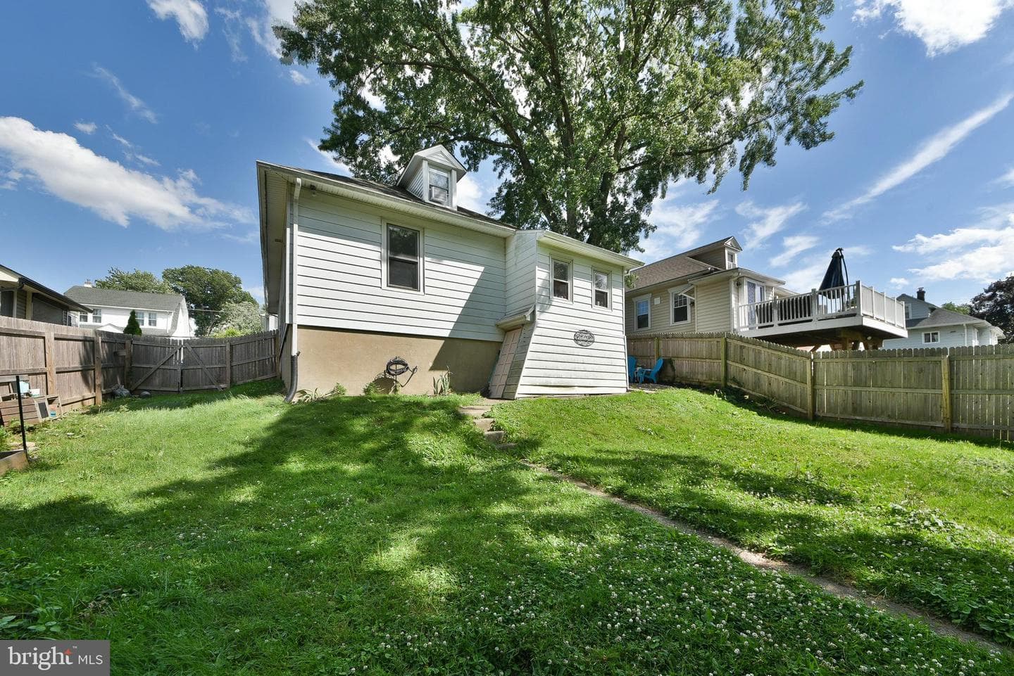1716 Webster Avenue photo 28