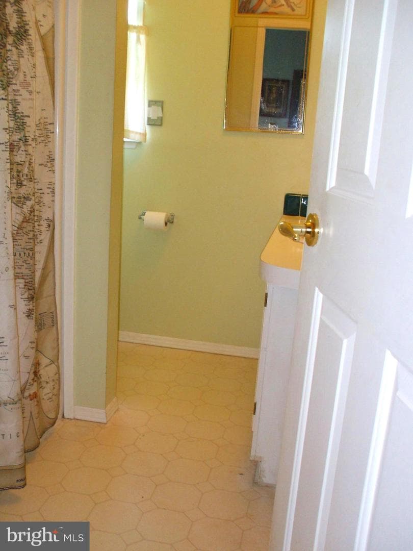 14 Woodbine Court W photo 27