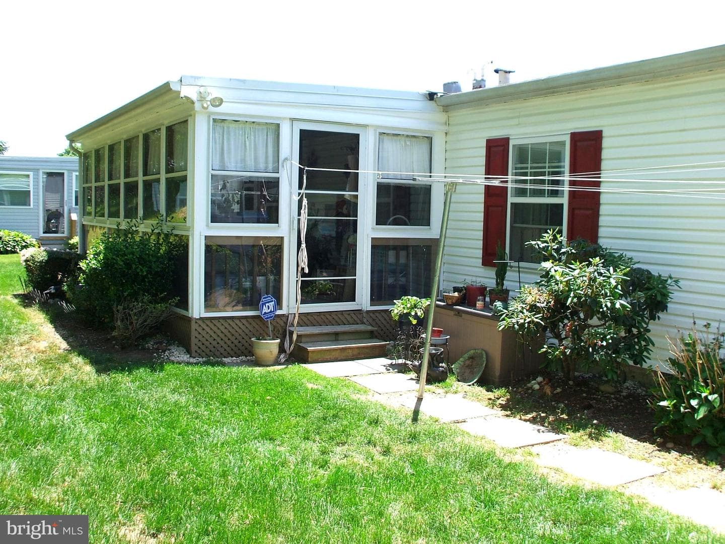 14 Woodbine Court W photo 32