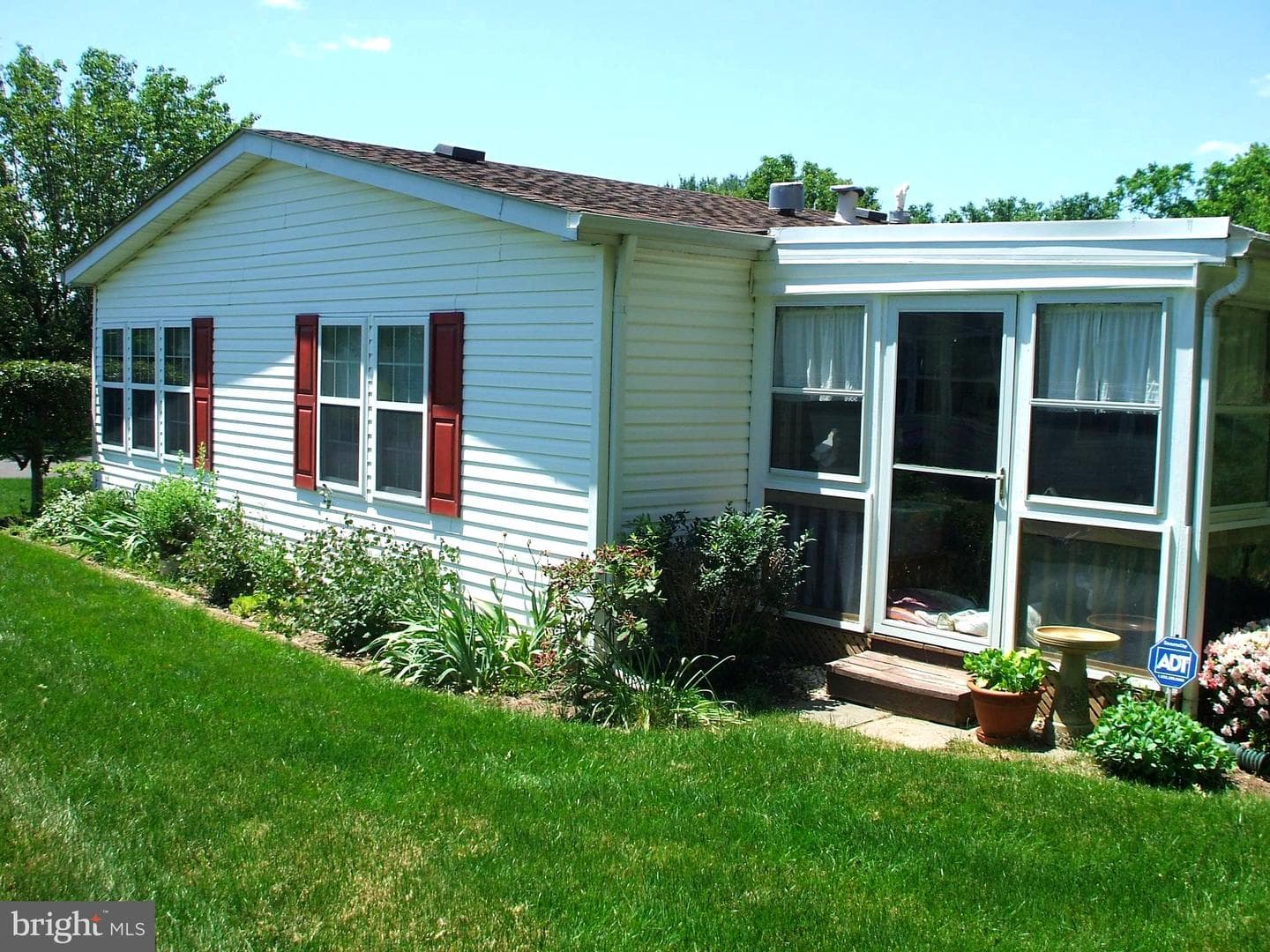 14 Woodbine Court W photo 33