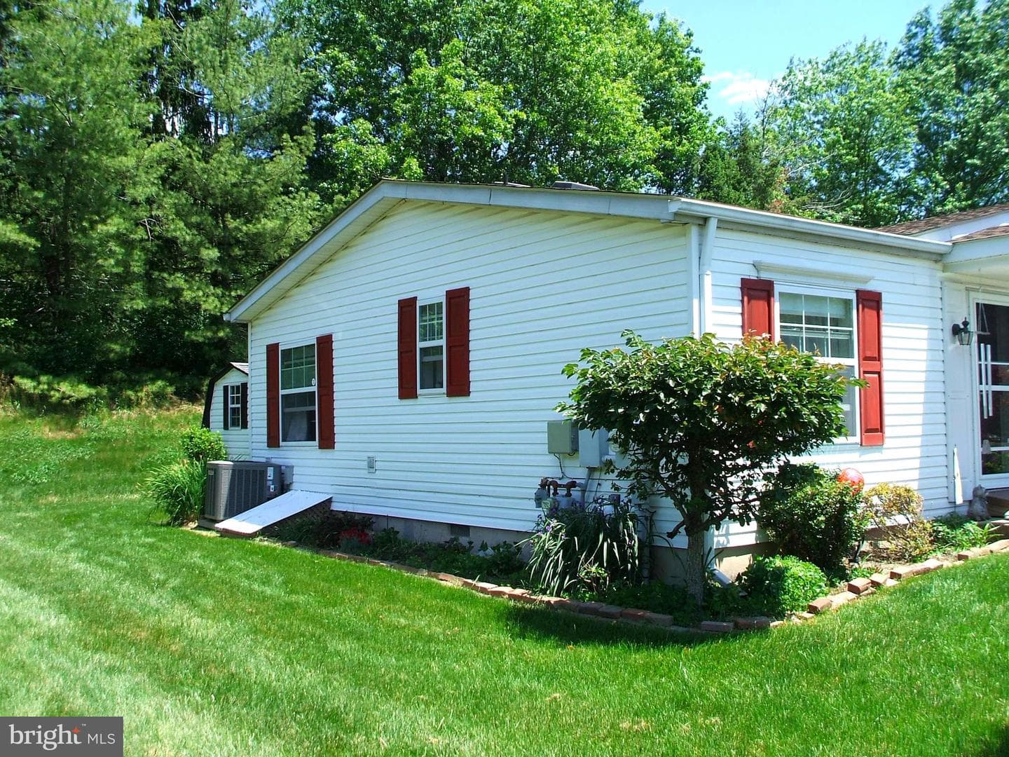 14 Woodbine Court W photo 34