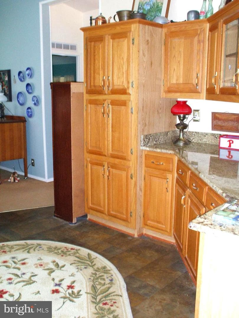 14 Woodbine Court W photo 9