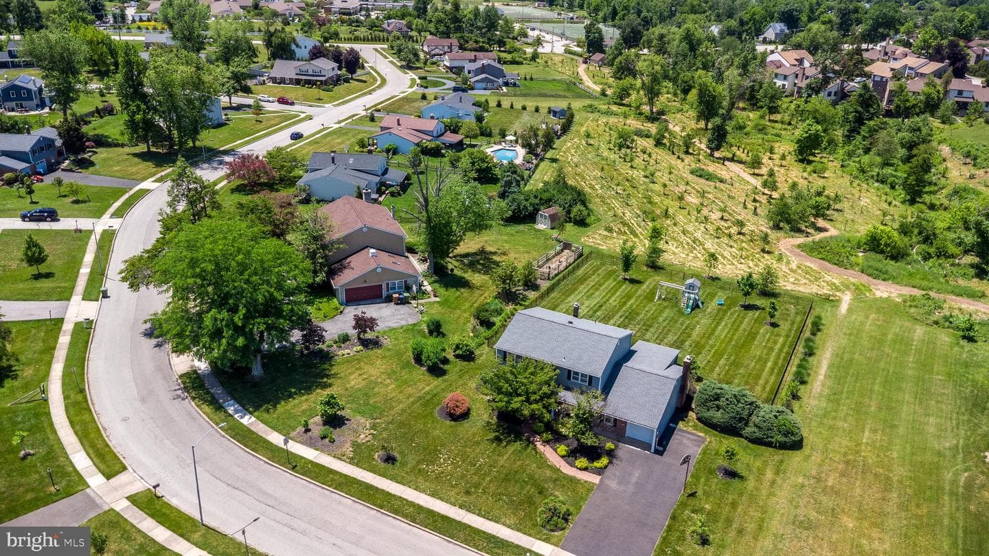 1440 Joel Drive photo 40