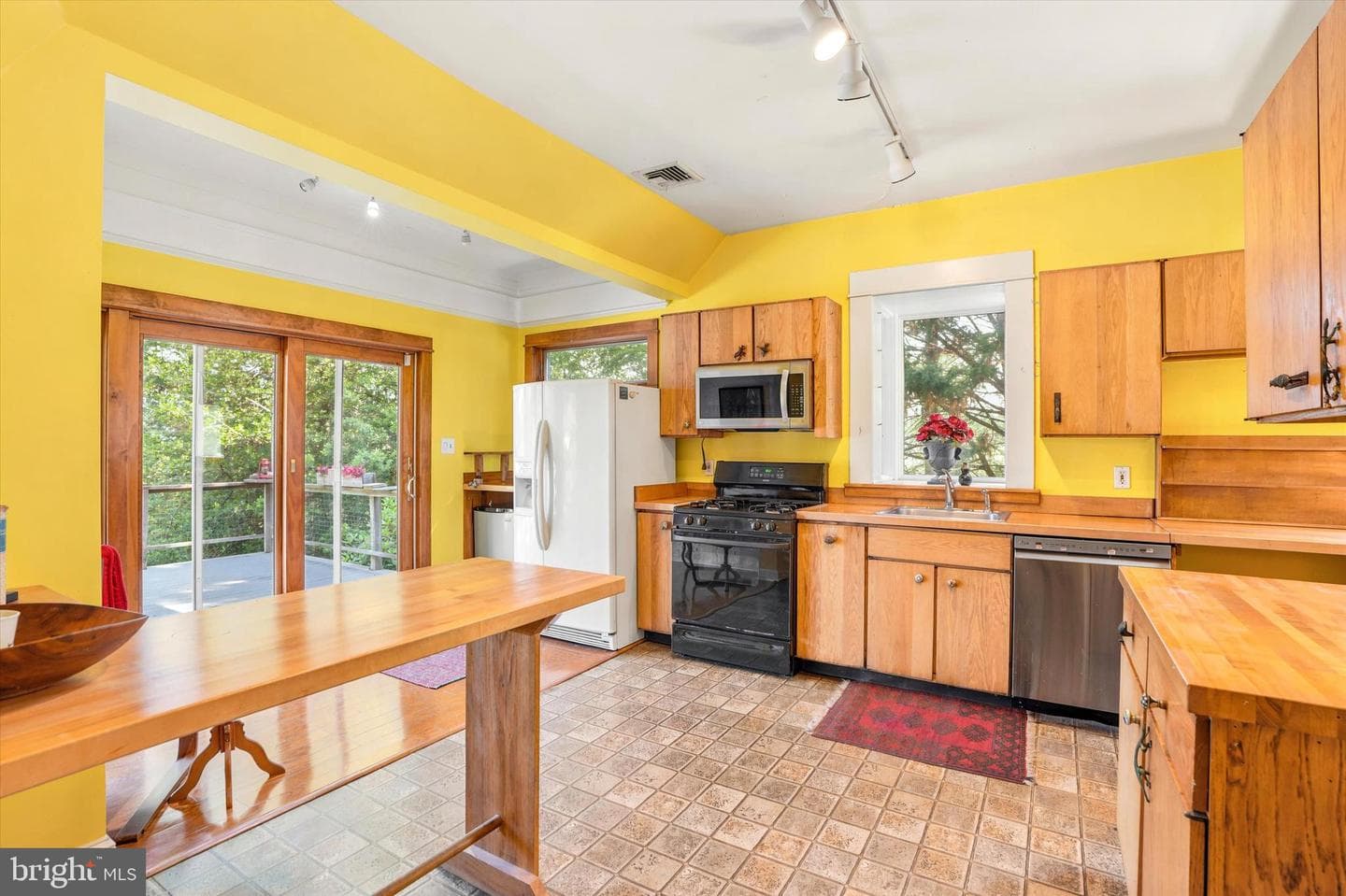 1054 Croton Road photo 14