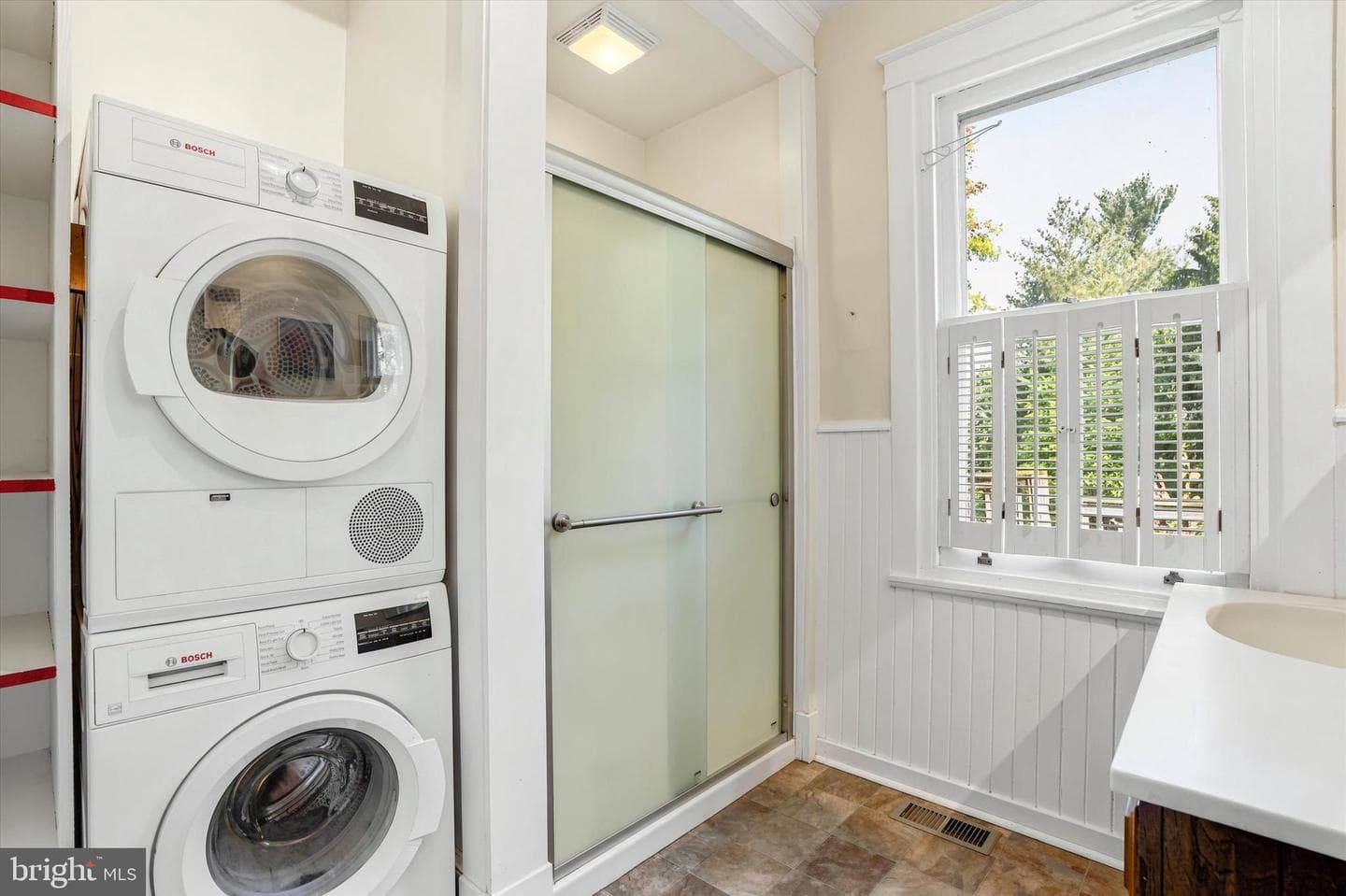 1054 Croton Road photo 17