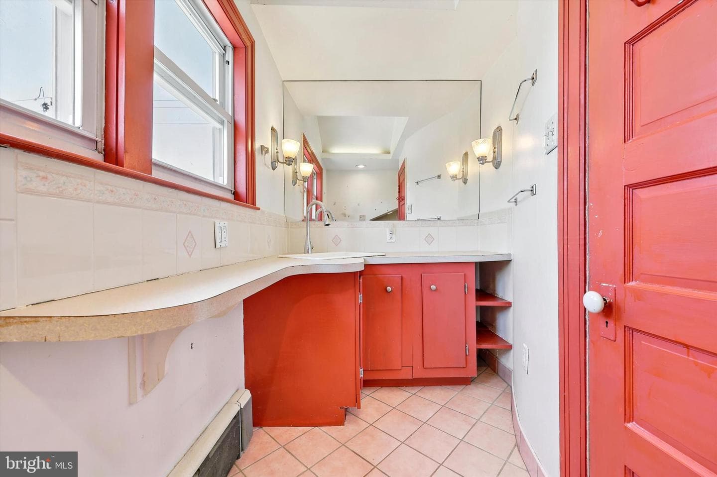 118 N Essex Avenue photo 21