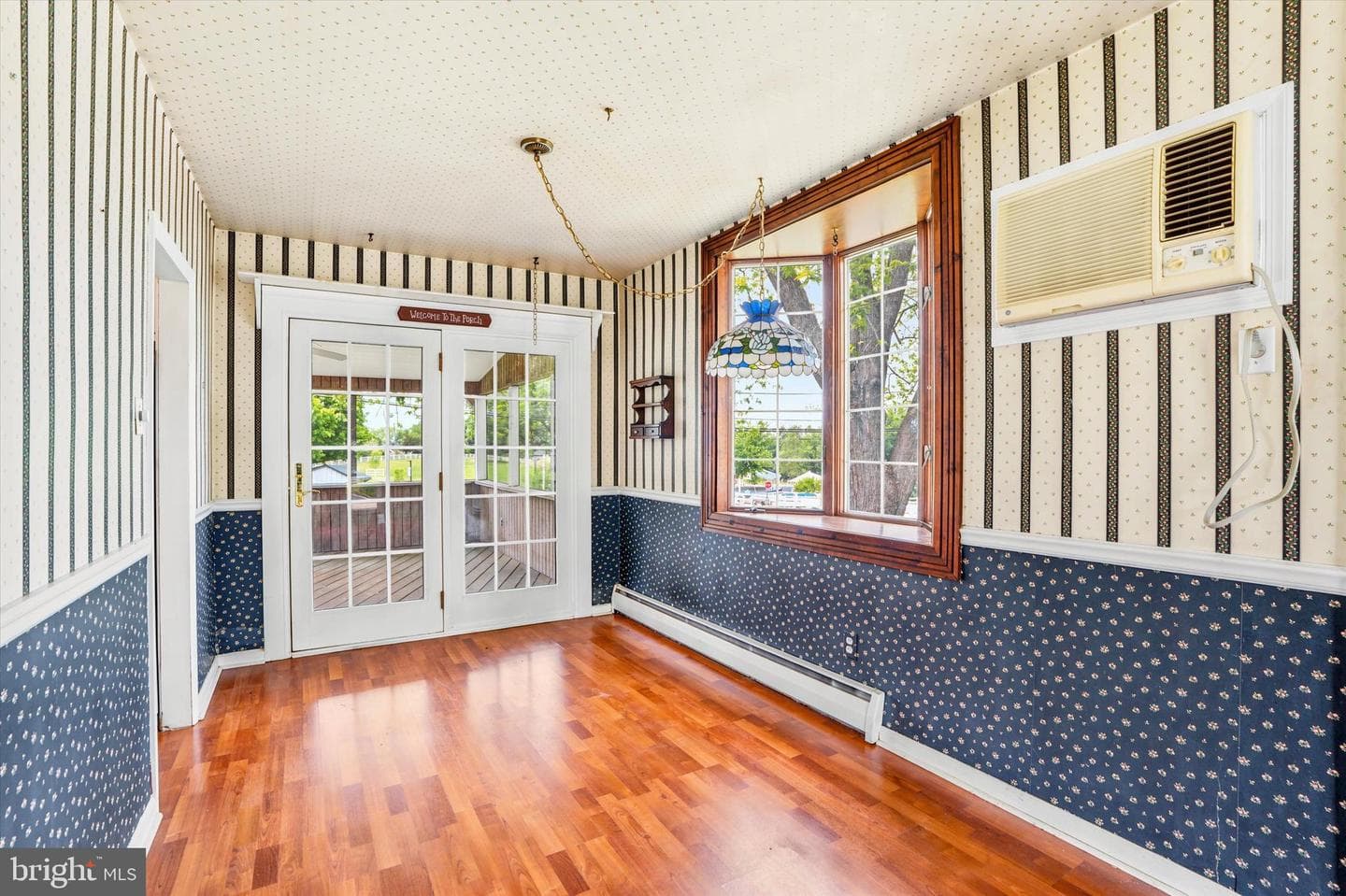565 Dartmouth Drive photo 5