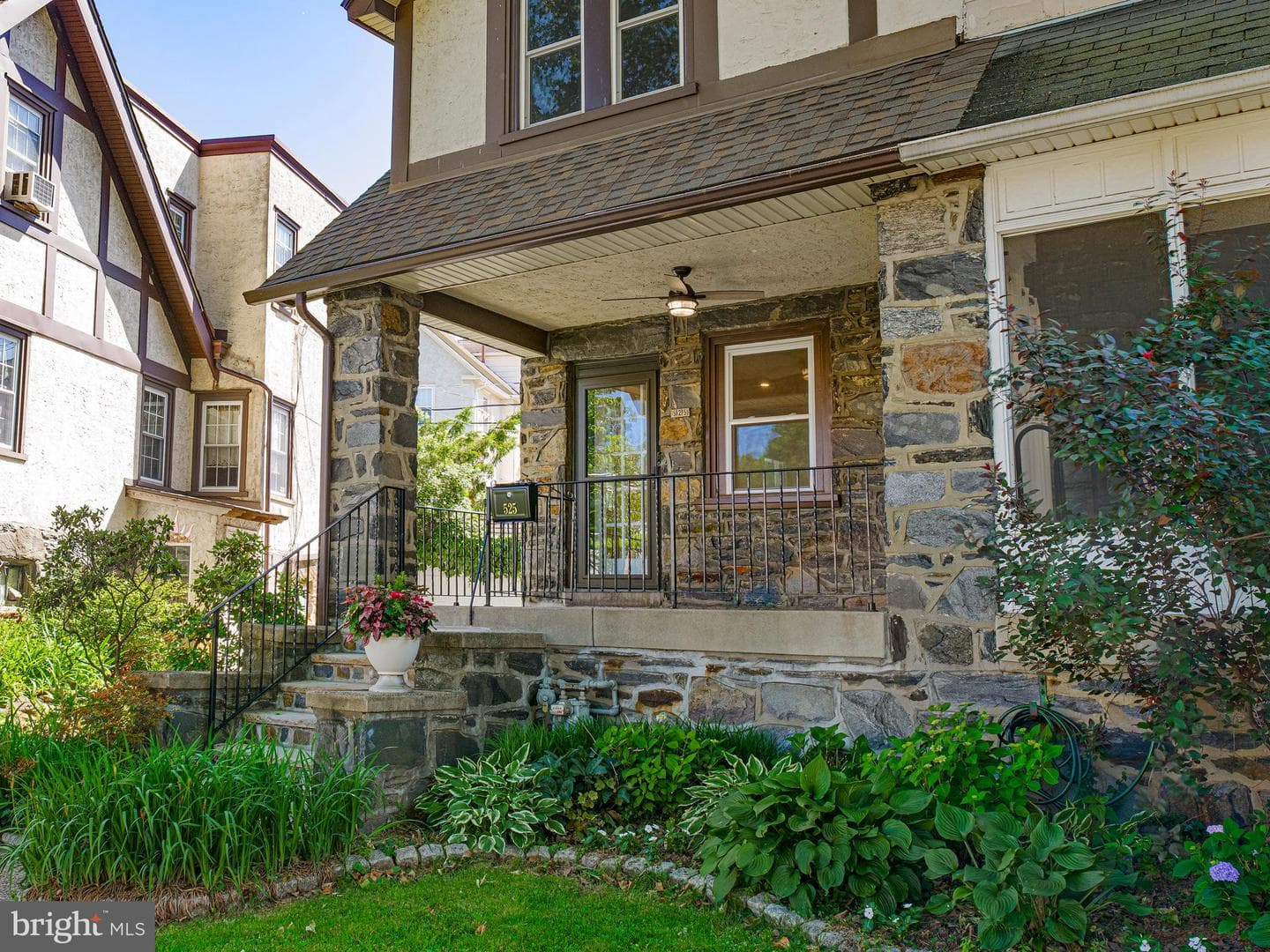 525 Kenilworth Road photo 4