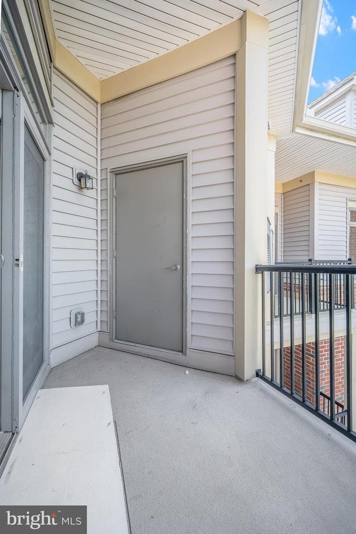 554 Carson Terrace photo 37