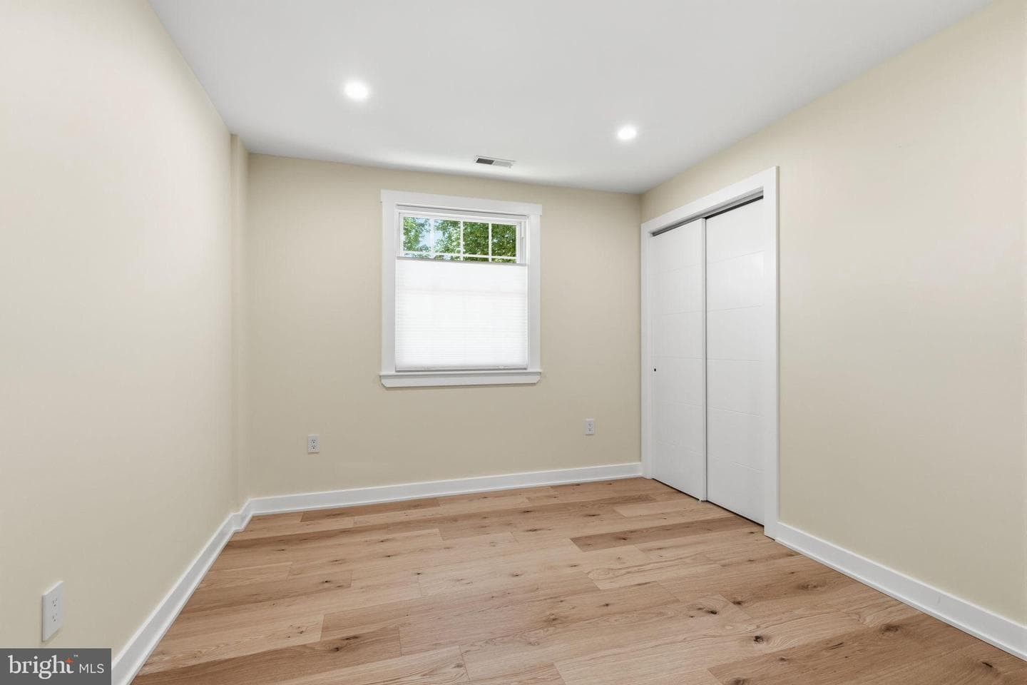 936 Wesley Avenue photo 24