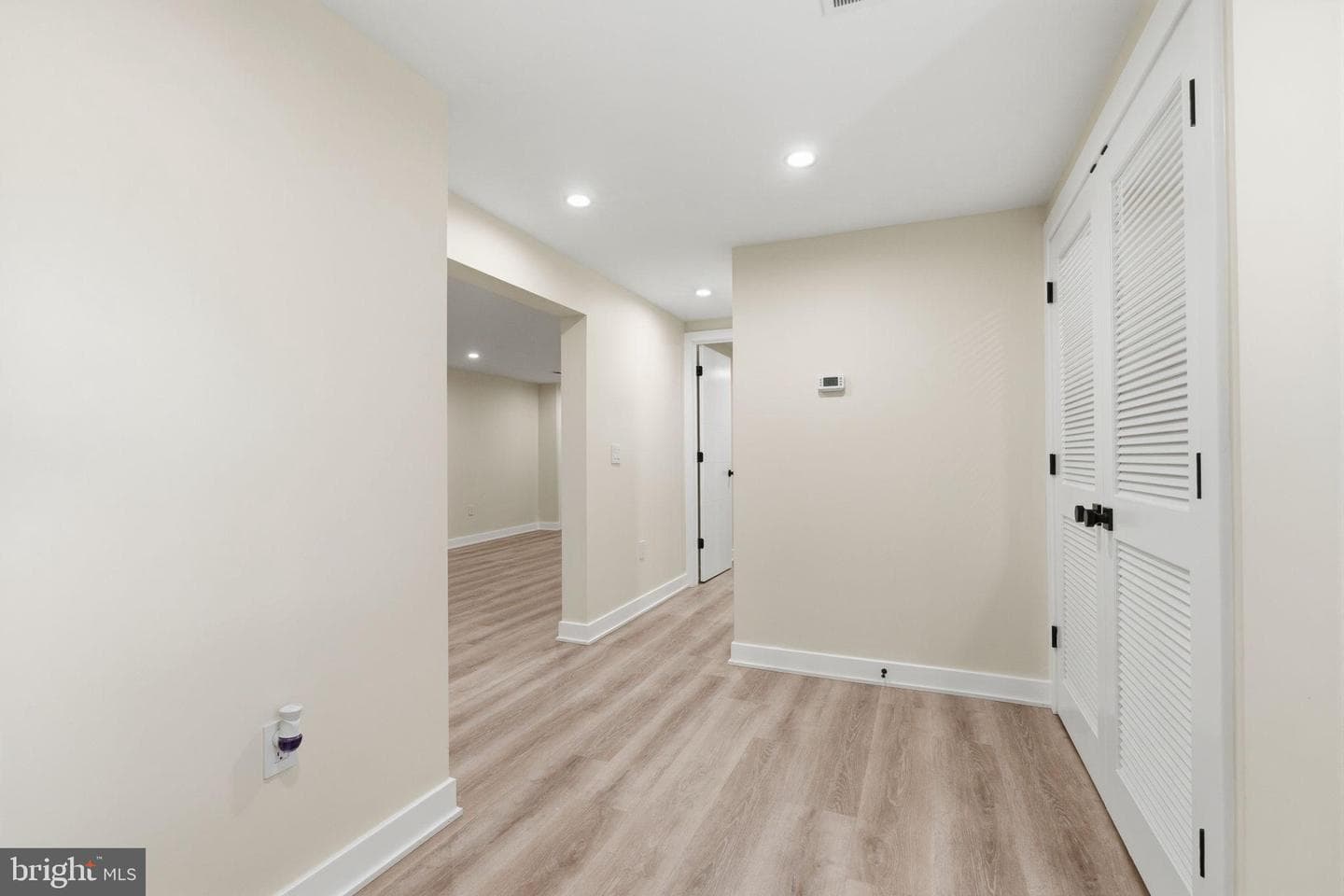 936 Wesley Avenue photo 32