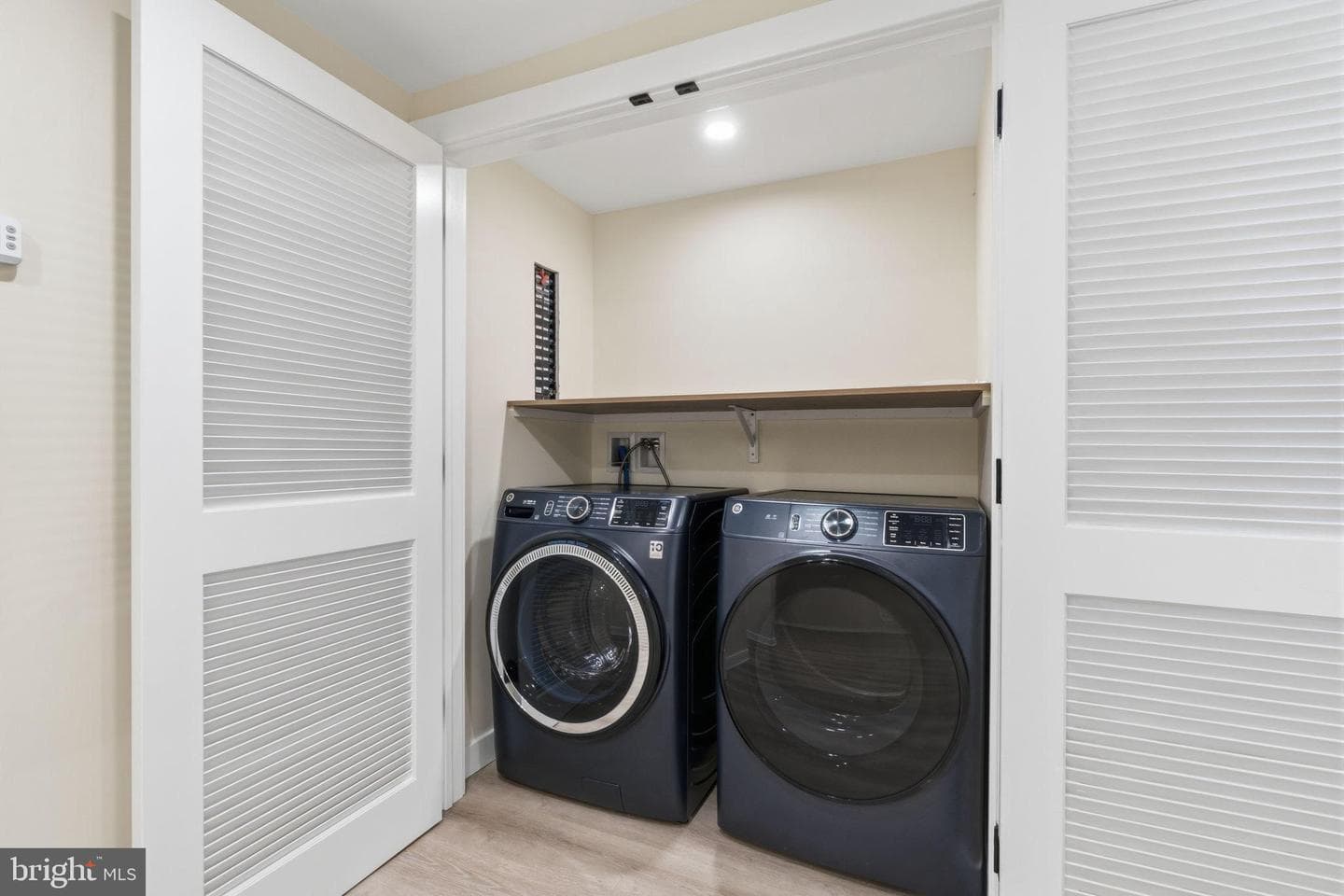 936 Wesley Avenue photo 39