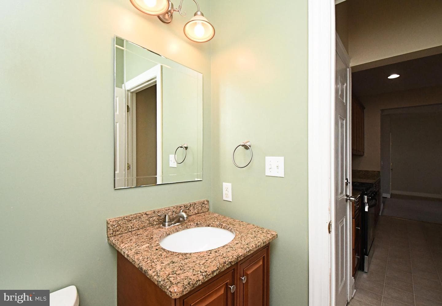 628 Jones Avenue photo 24