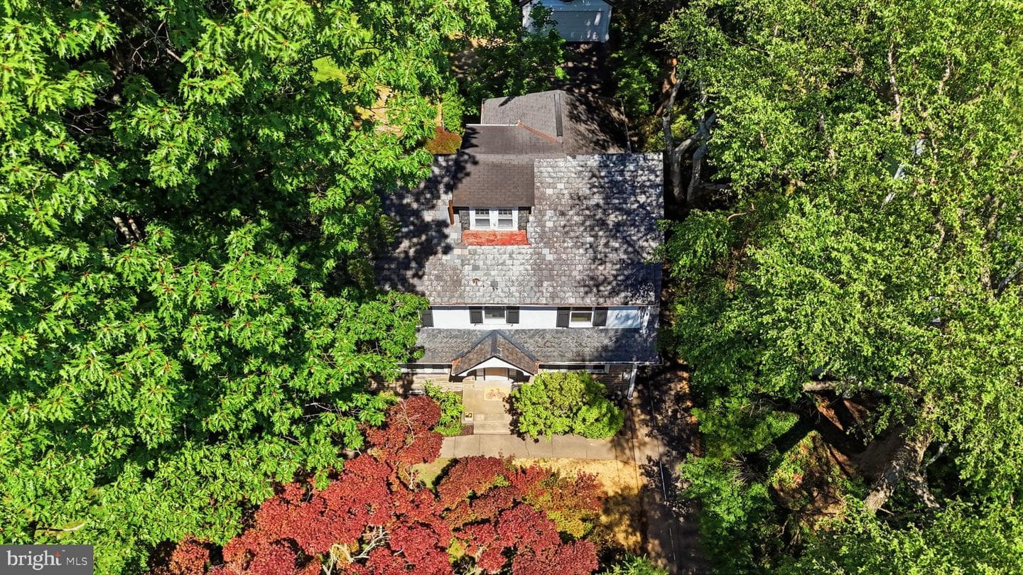 8210 Fairview Road photo 49