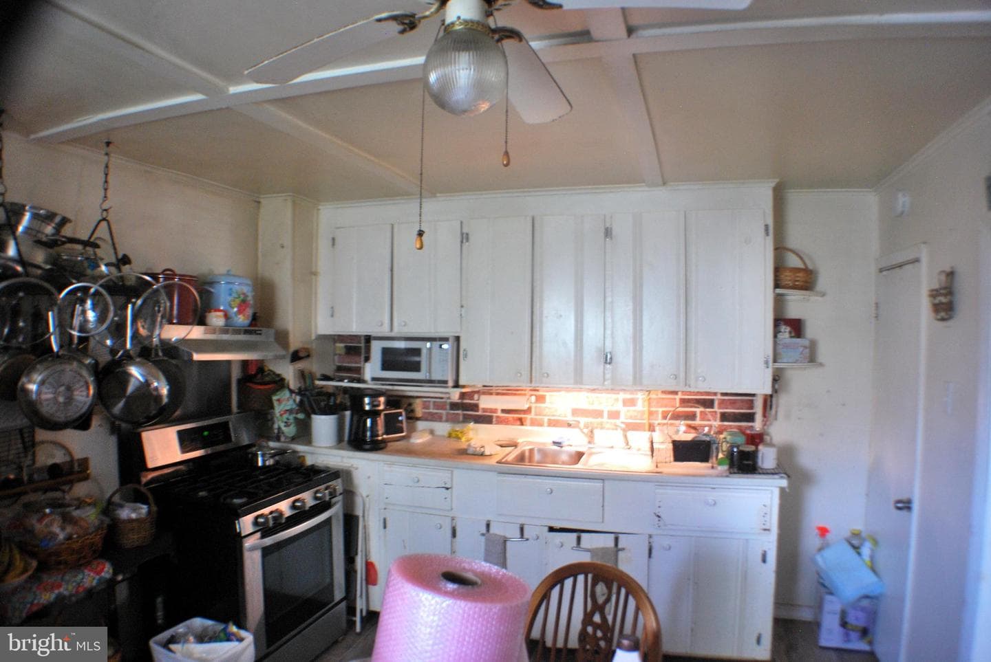224 W 5th Street photo 6