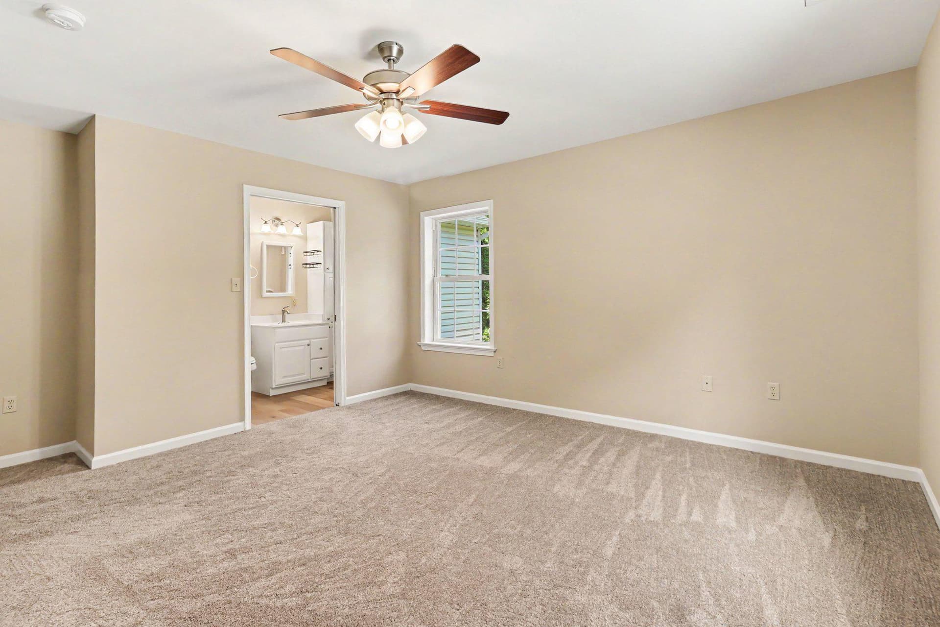 12 Ludwig Lane photo 32