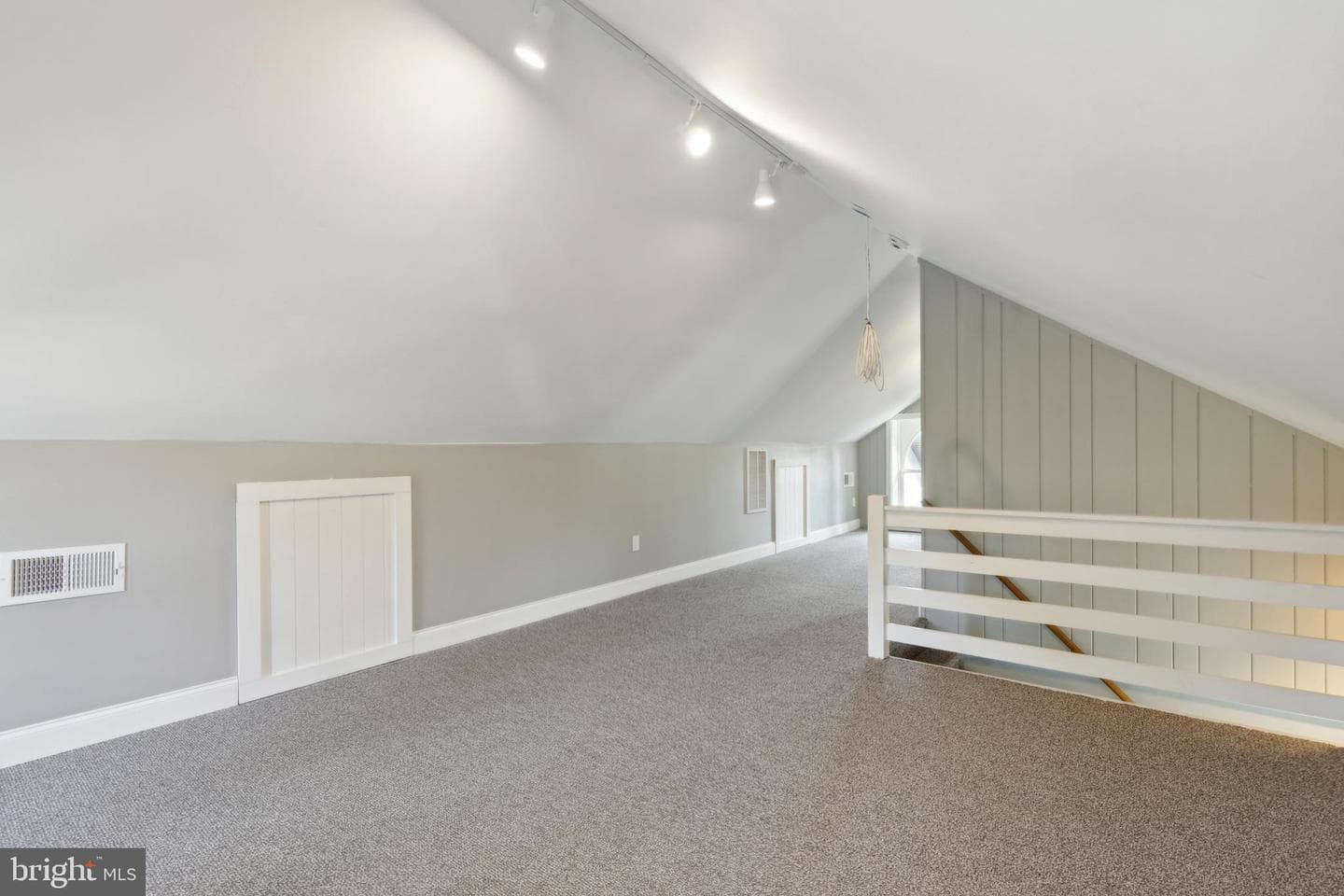 103 N Main Street photo 33