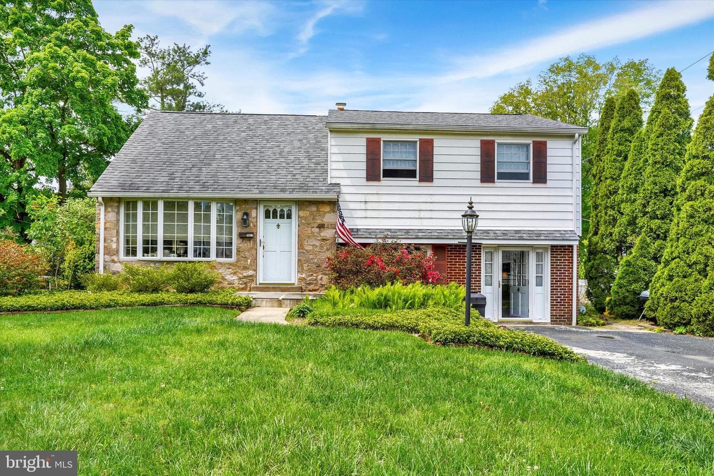 1617 Cherry Lane photo 2