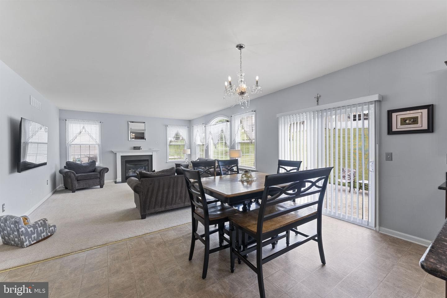 114 Lawrence Drive photo 15